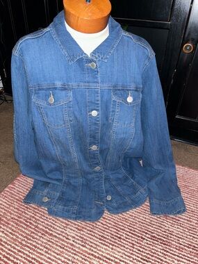 Croft & Barrow Blue Denim Jacket Top with Button Front
